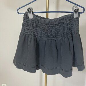 Aerie Smocked Mini Skirt Skort Dark Gray Elastic Waist Women’s Medium